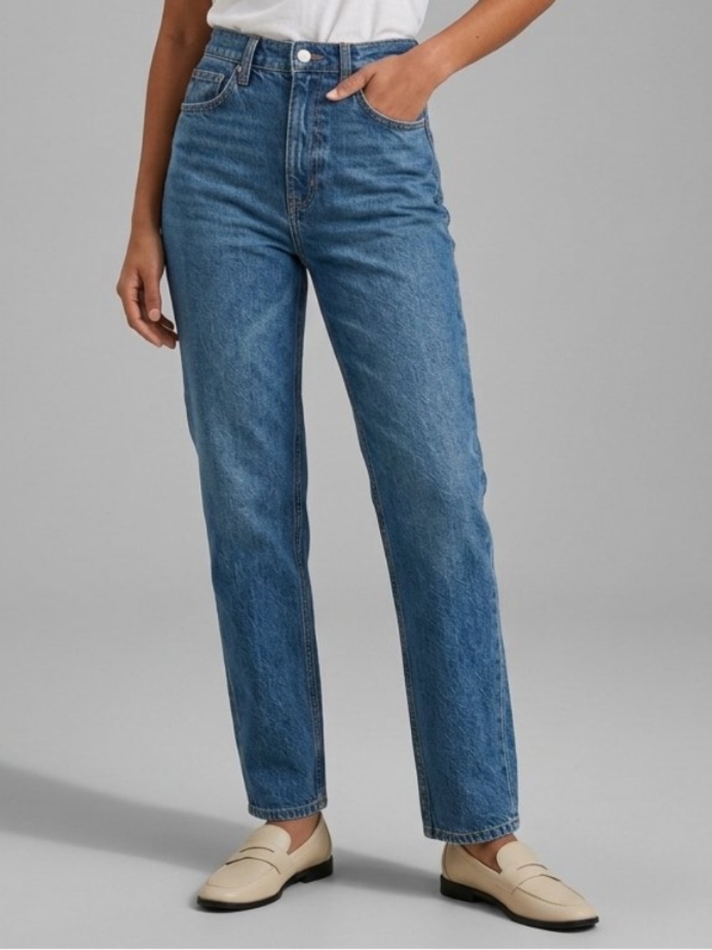 American Eagle Outfitters AE Stretch Mom Classic Straight Leg Jeans in Dark Wash